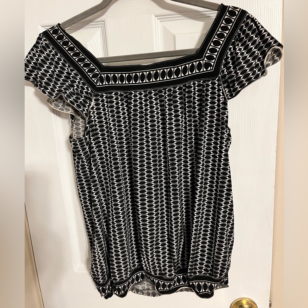 Max Studio Black and White Smocked Flutter Sleeve Blouse